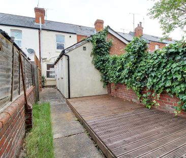 2 bedroom terraced house to rent - Photo 1