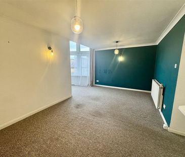 2 Holbeck Hill, Scarborough - Photo 3