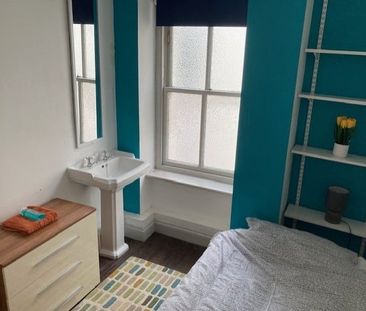Room in a Shared House, Princes Street, BN2 - Photo 5