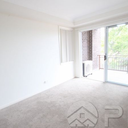 Spacious 2 bedroom unit for rent - Photo 3