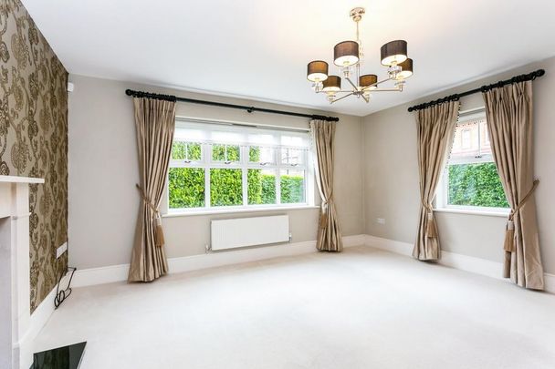 5 bedroom detached house to rent - Photo 1