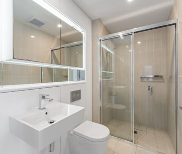 Parkside Home I Formal Dining Area I Walk to Shops & Station - Photo 3