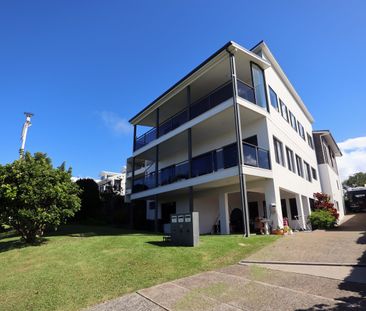 Modern Coastal Living with Harbour Views - Photo 6