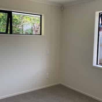 Modern House in Frimley - Photo 1