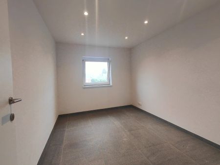 Verzorgd tweeslaapkamer appartement in het centrum van Meulebeke - Photo 3