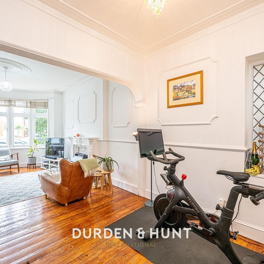 St. Margarets Road, Aldersbrook - Photo 1