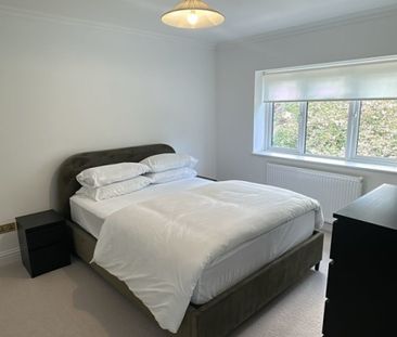 Room to rent - New Road, London - - Photo 2