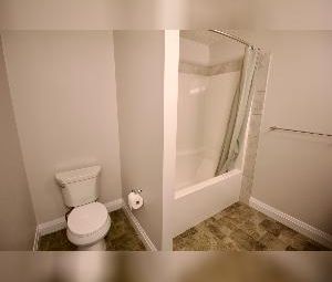 Desrochers 3 Bed 2.5 Bath Dbl Garage SW Edmonton - Photo 1