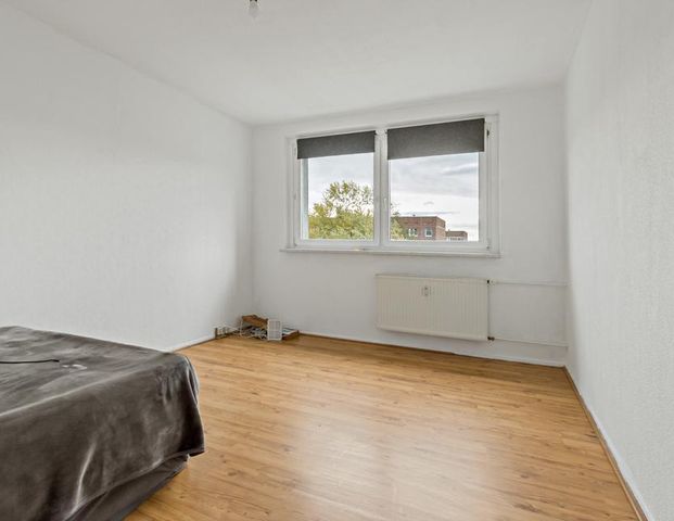 Wohnen im Grünen mit Komfort – 3-Zimmer-Balkonwohnung in Halles Süden - Foto 1