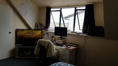 Spacious 4BR Hamilton East Haven - Photo 2