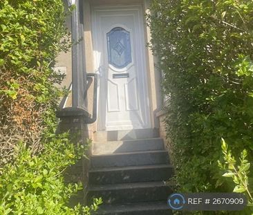 2 bedroom end of terrace house to rent - Photo 4