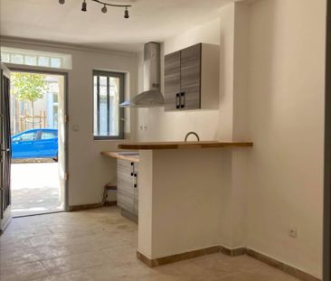 APPARTEMENT T2 CHATEAURENARD 606.50 € - Photo 3