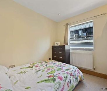 2 bedroom property to rent in London - Photo 2