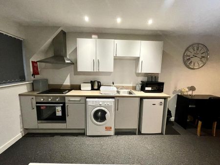 Studio to rent - Photo 3