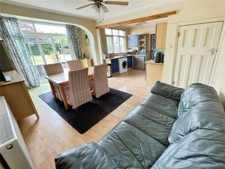 3 bedroom semi-detached house to rent - Photo 2