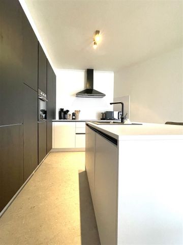 Compleet gerenoveerd appartement met garage nabij cetrum. - Foto 5