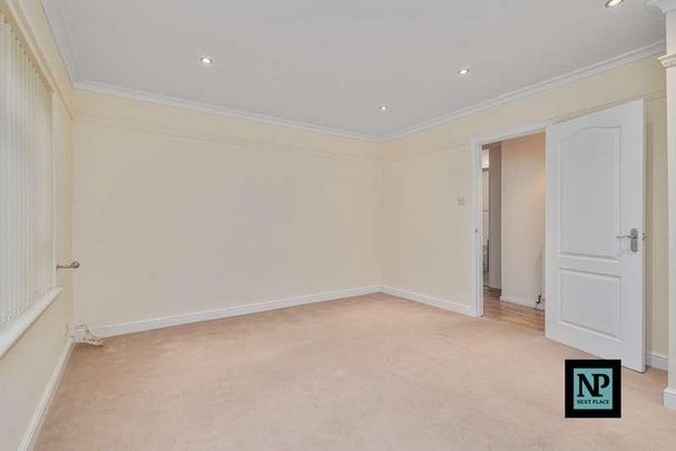 Milton Avenue, Tamworth, B79 - Photo 1