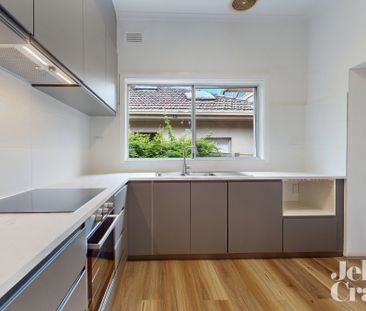 8 Wiseman Street, Hawthorn East VIC 3123 - House For Rent | Domain - Photo 5