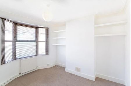 3 Bed Terraced House, Whichelo Place, BN2 - Photo 2