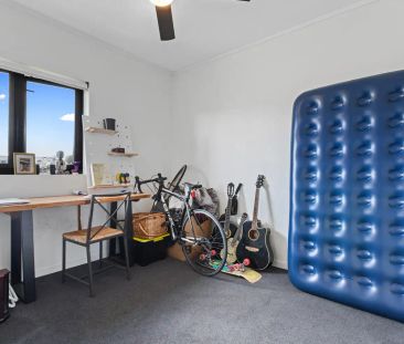 “2 BEDROOM APARTMENT IN THE HEART OF YERONGA” - Photo 6