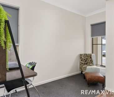 Fantastic 3 bedroom home with Solar - Photo 5