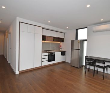 Modern Apartment in the Heart of Bentleigh - Photo 4