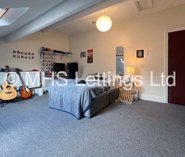 7 Bedroom Mid Terraced House for rent in Regent Park Terrace - Photo 6