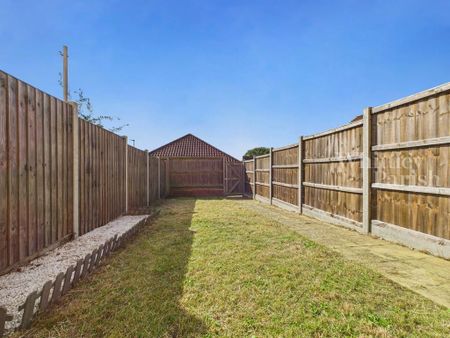 2 bedroom terraced house to rent - Photo 3