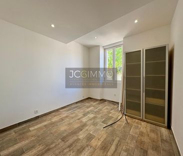 Location Appartement 2 pièces 37m² CUERS 83390 - Photo 2