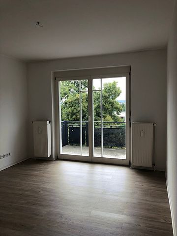 Schön geschnittene 2-Zimmerwohnung mit Balkon in Naumburg - Photo 4