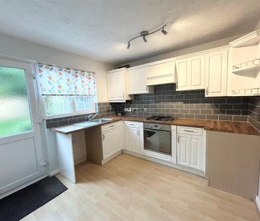 2 bedroom end of terrace house to rent - Photo 6