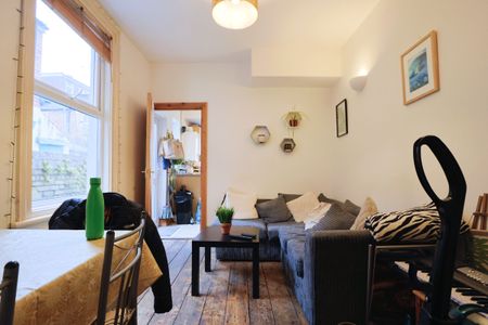 6 Bedroom Home – Student Let - Photo 2