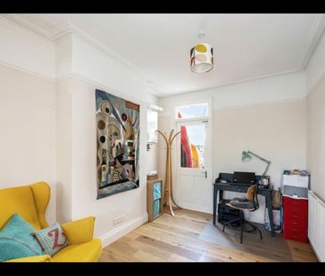 3 Bed Terraced House, Queens Park Rise, BN2 - Photo 4