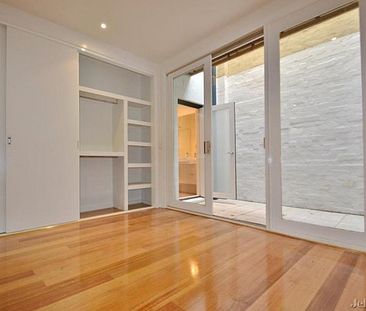 2/3 Miller Street, Fitzroy North - Photo 1