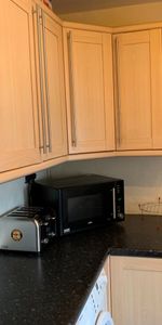 2 Bed Flat, London, N10 - Photo 3