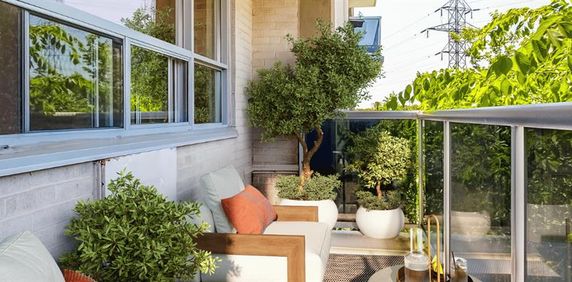 Richgrove Village - Photo 2