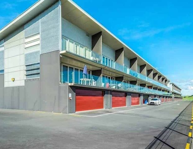 You don't need to be a motorsport devotee to l... - Photo 1