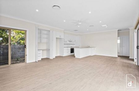 Modern Coastal Living Meets Low Maintenance Ease - Photo 4