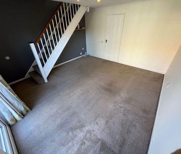 2 bedroom end of terrace house to rent - Photo 2