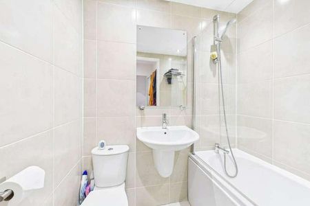 Myers Way, Frimley, Camberley, Surrey, GU16 - Photo 4