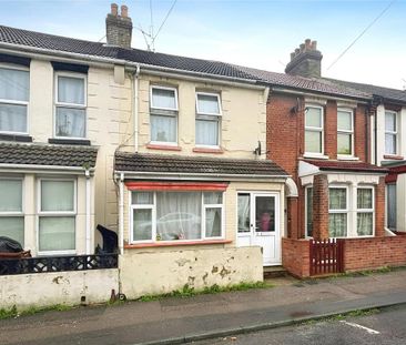 3 bedroom terraced house to rent - Photo 2