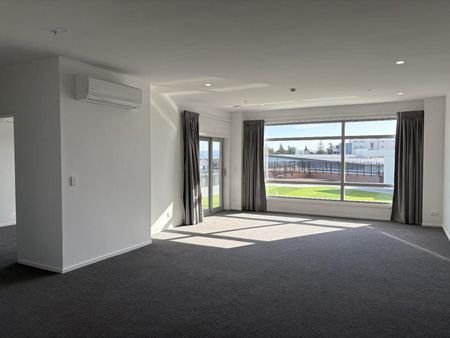 Apartment Living - Photo 4