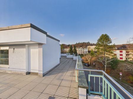 Wonderful 3.5-room penthouse apartment with large terrace in Rütihof, AG - Photo 3