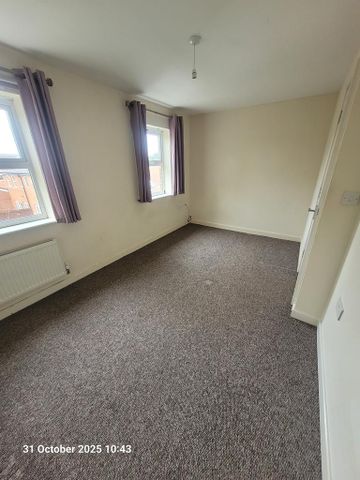 2 bedroom semi-detached house to rent - Photo 2