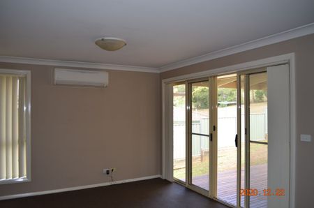 FAMILY FRIENDLY QUIET CUL-DE-SAC - Photo 2