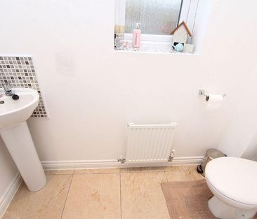 3 bedroom semi-detached house to rent - Photo 6