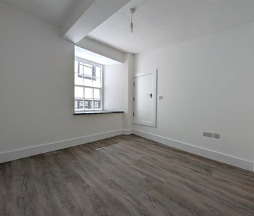 Fairfax Place, Dartmouth - Photo 1