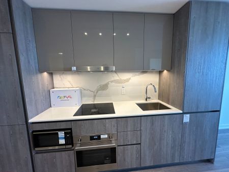 For Lease - 8 Interchange Way Unit# 4007, Vaughan, Ontario - Photo 5