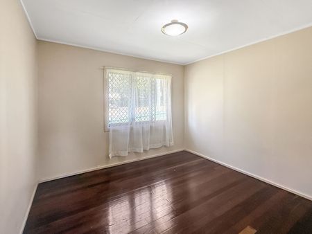 CORNER BLOCK FAMILY HOME - Photo 3