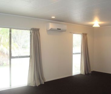 Charming 3BR Highland Park Haven - Photo 2